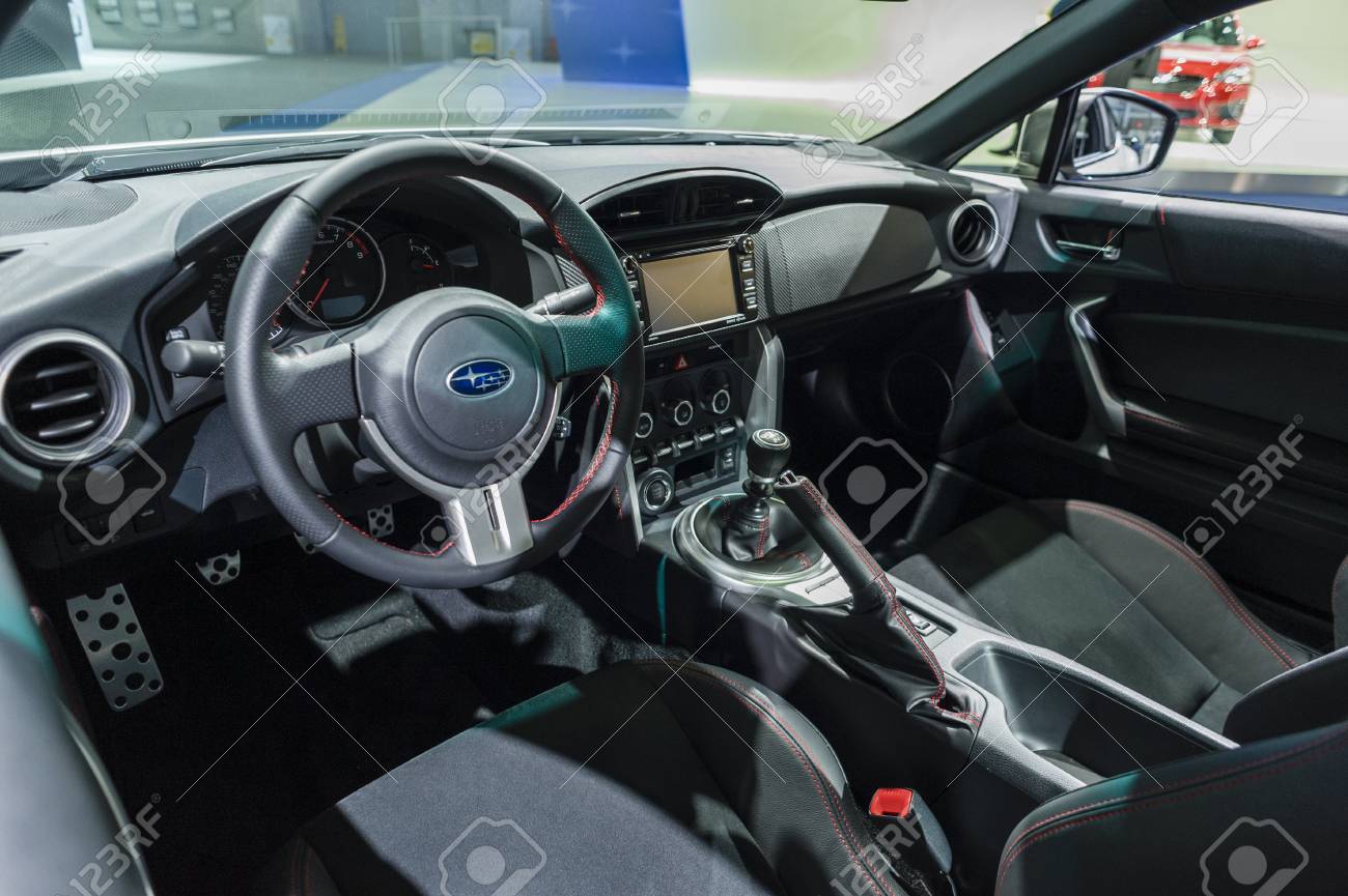 New York Usa 24 Marz 2016 Innenraum Subaru Brz Auf Anzeige Wahrend Der Internationalen Automobilausstellung New York An Der Jacob Javits Mitte Lizenzfreie Fotos Bilder Und Stock Fotografie Image 54470125