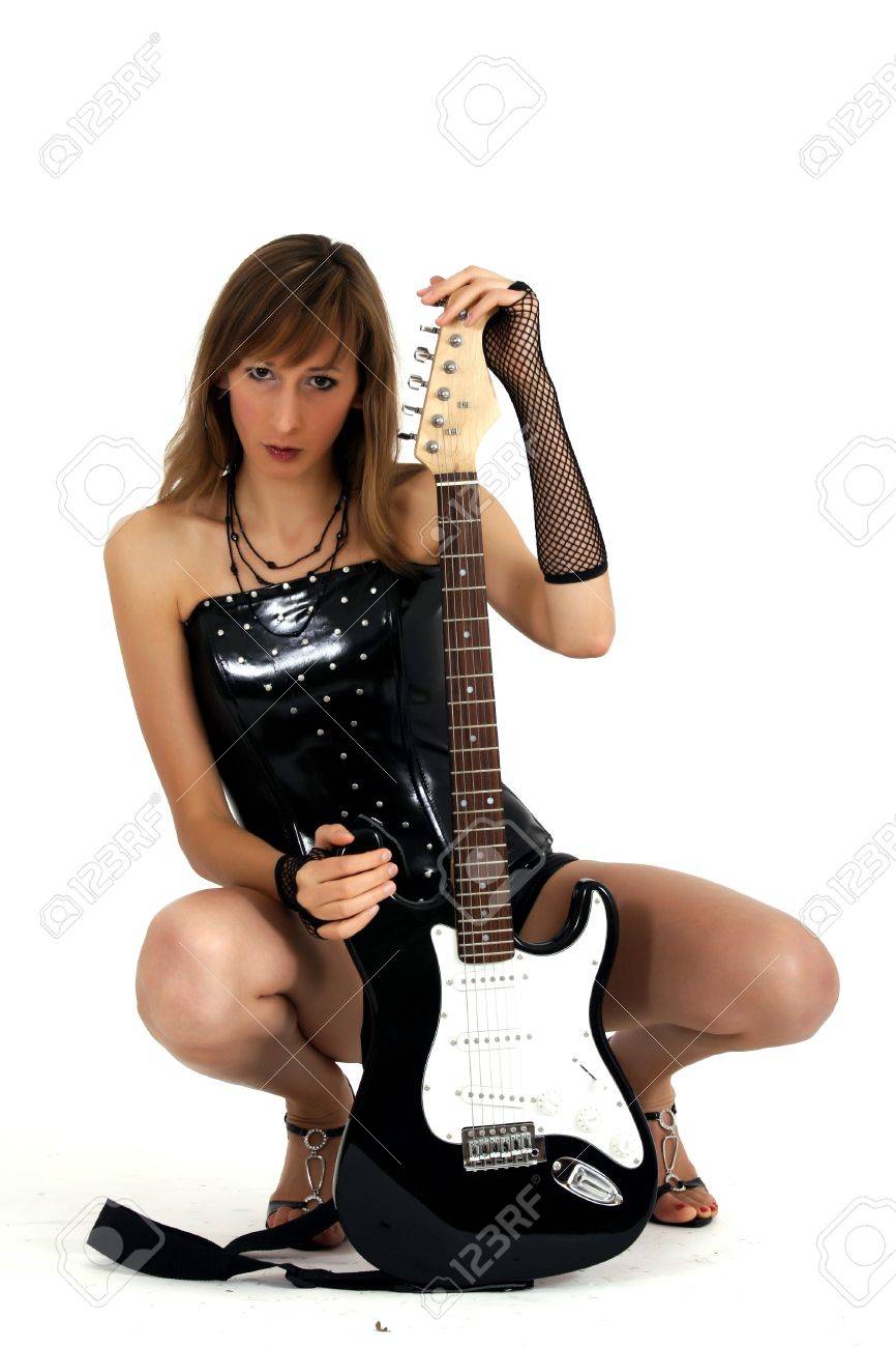 ギターとポーズのパテント レザーの女 の写真素材 画像素材 Image