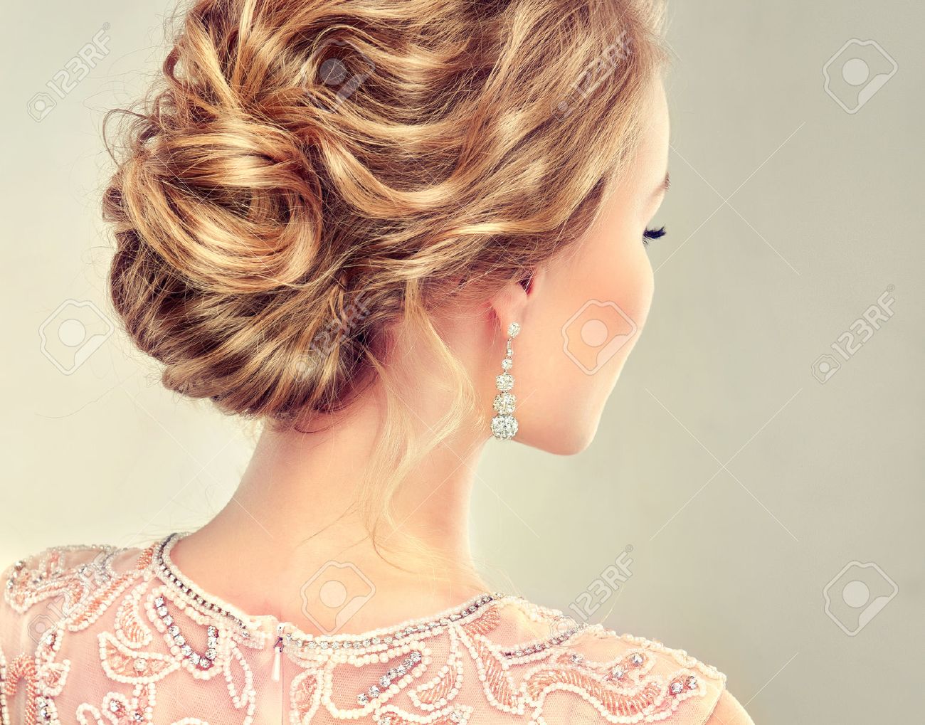 Example Of Wedding Hairstyle Beautiful Girl Light Brown Hair