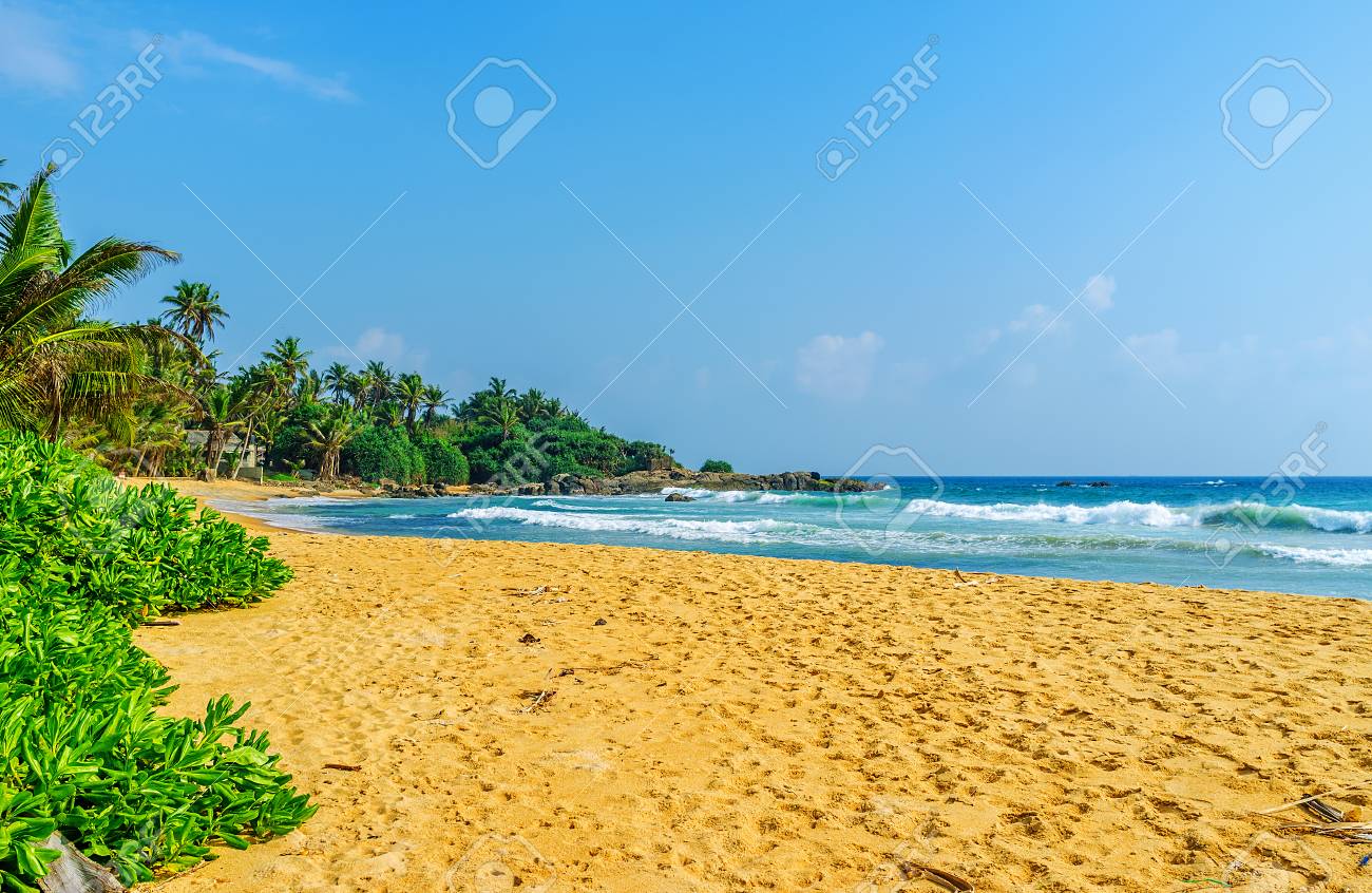 La Plage De Dodanduwa Est Le Meilleur Endroit Pour Se Détendre Et Profiter Du Silence Et De Latmosphère Paisible De Hikkaduwa Au Sri Lanka