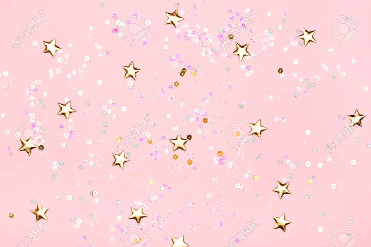 ピンクの背景に金色の星が輝きます の写真素材 画像素材 Image