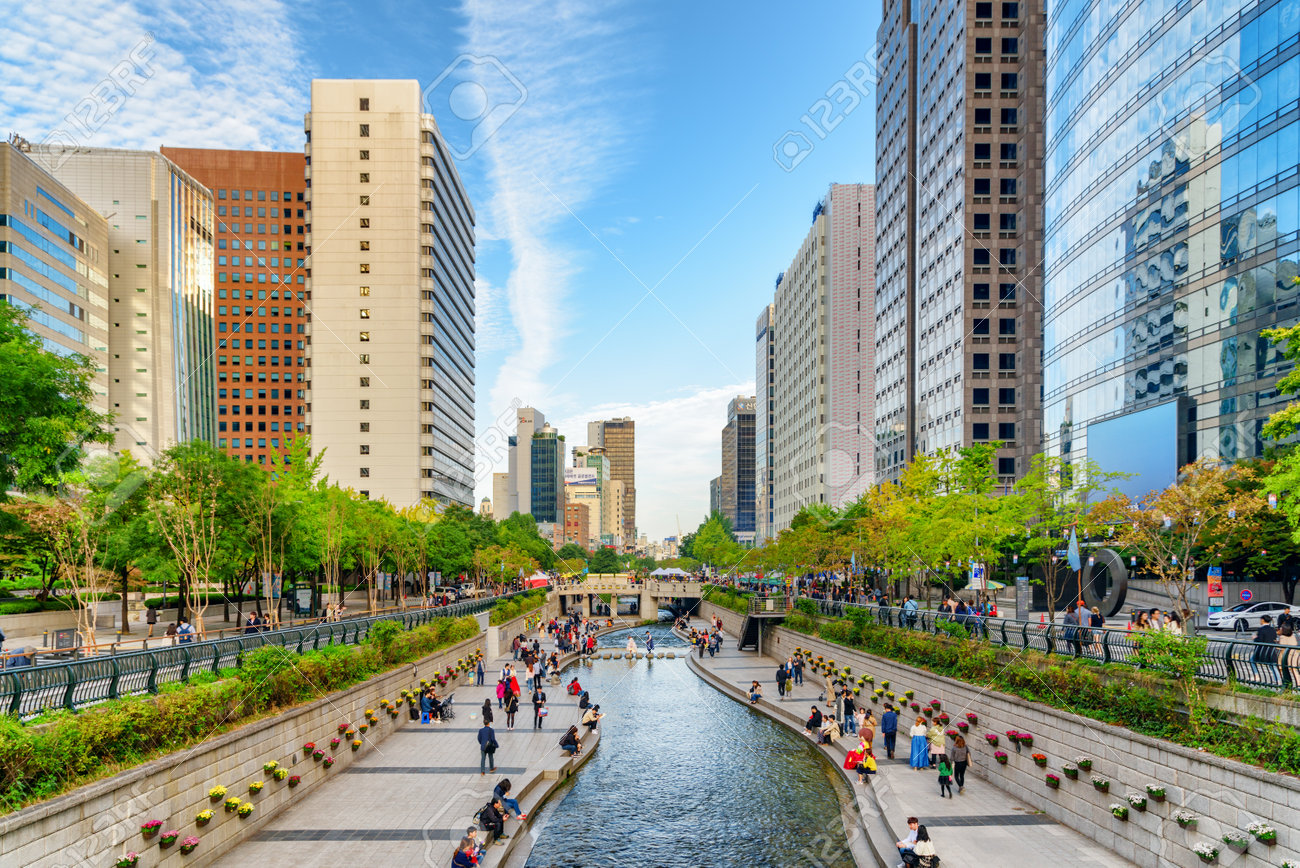 Seoul South Korea October 15 2017 Scenic View Of The Cheonggye Stock Photo Picture And Royalty Free Image Image 125815754