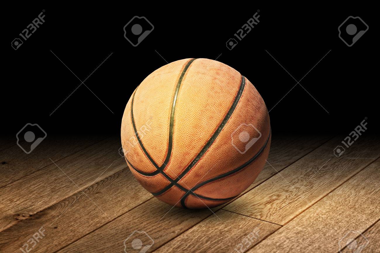 床の上のバスケット ボール の写真素材 画像素材 Image