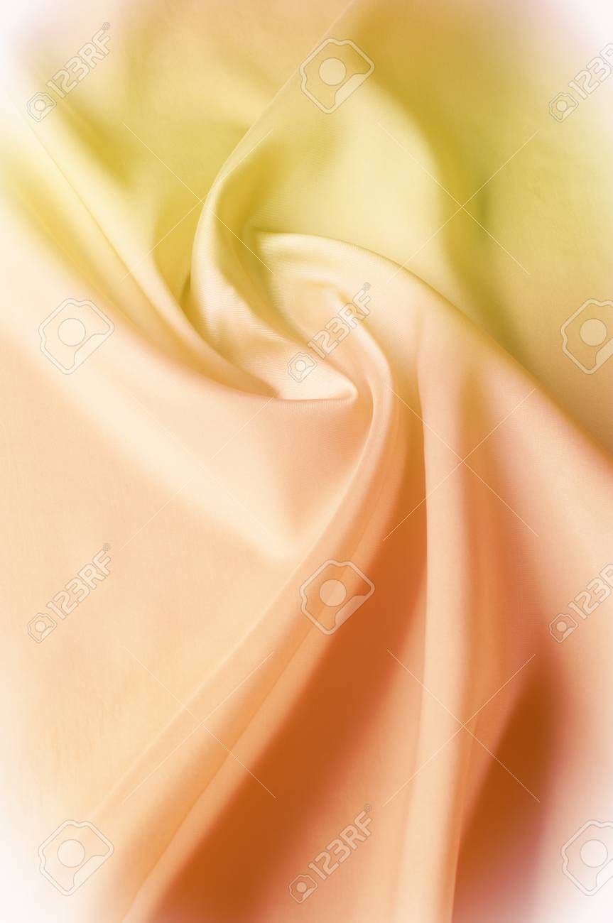ファブリックのテクスチャ背景 ベージュのファブリック セピア色パステル イエロー クリーム ベージュの色合いのシルクの織物壁紙模様背景 素敵な自然テクスチャ織物 の写真素材 画像素材 Image