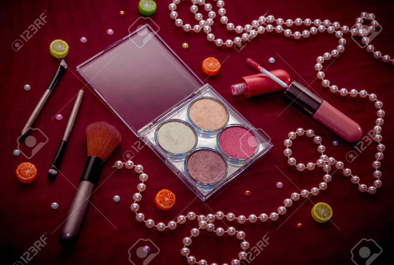 red highlighter makeup