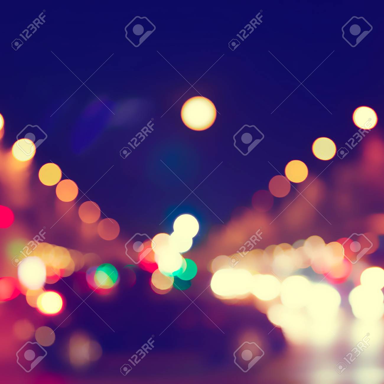 ボケ味 イルミネーションの抽象的なイメージ の写真素材 画像素材 Image