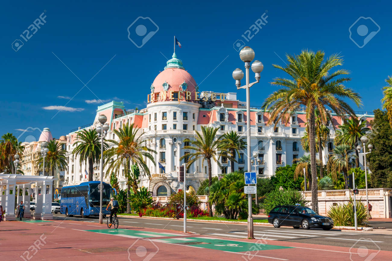 NICE, FRANCE - OCTOBER 2, 2014: Hotel Negresco on the English promenade (Promenade des Anglais) is one of the famous landmarks of the city. - 37990292 NICE, FRANCE - OCTOBER 2, 2014: Hotel Negresco on the English promenade (Promenade des Anglais) is one of the famous landmarks of the city. - 37990292