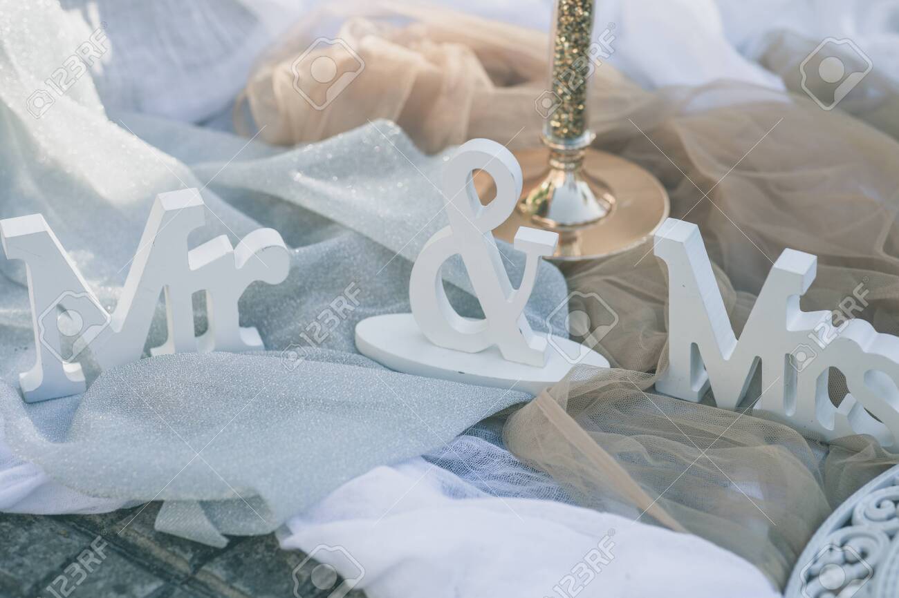 13 Beautiful Decor Ideas For A Church Wedding