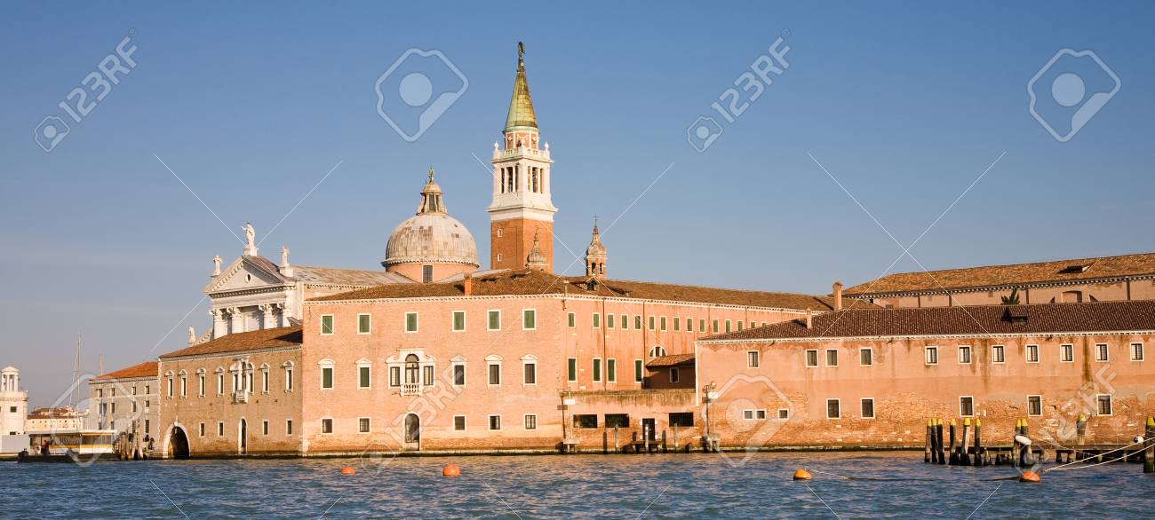 ヴェネツィア イタリアの大聖堂とサン ジョルジョ マッジョーレ島 の写真素材 画像素材 Image