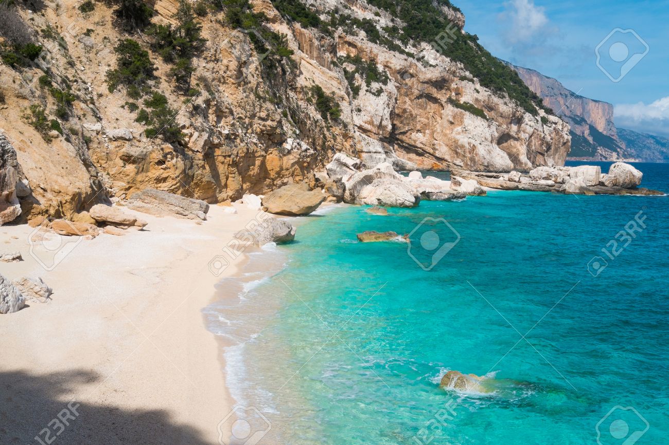 Baunei サルデーニャ イタリアでカラ Mariolu ビーチ の写真素材 画像素材 Image