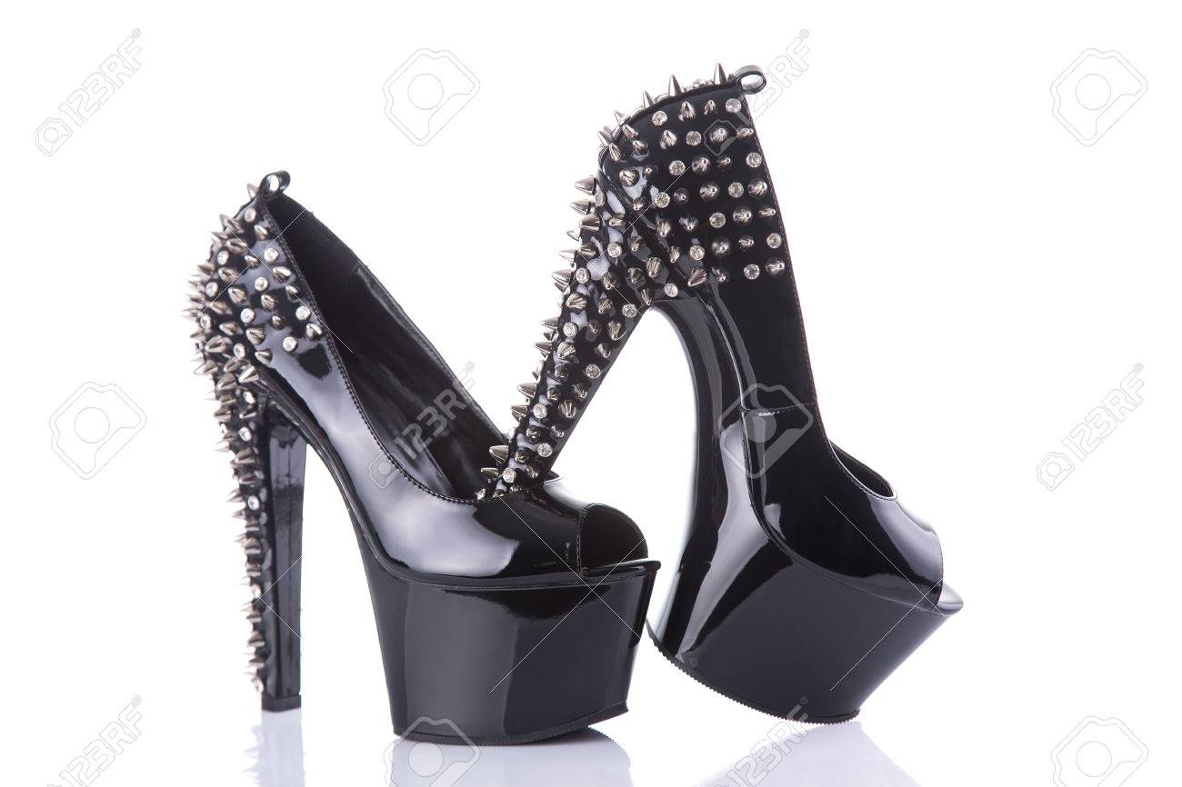 chaussure à clous
