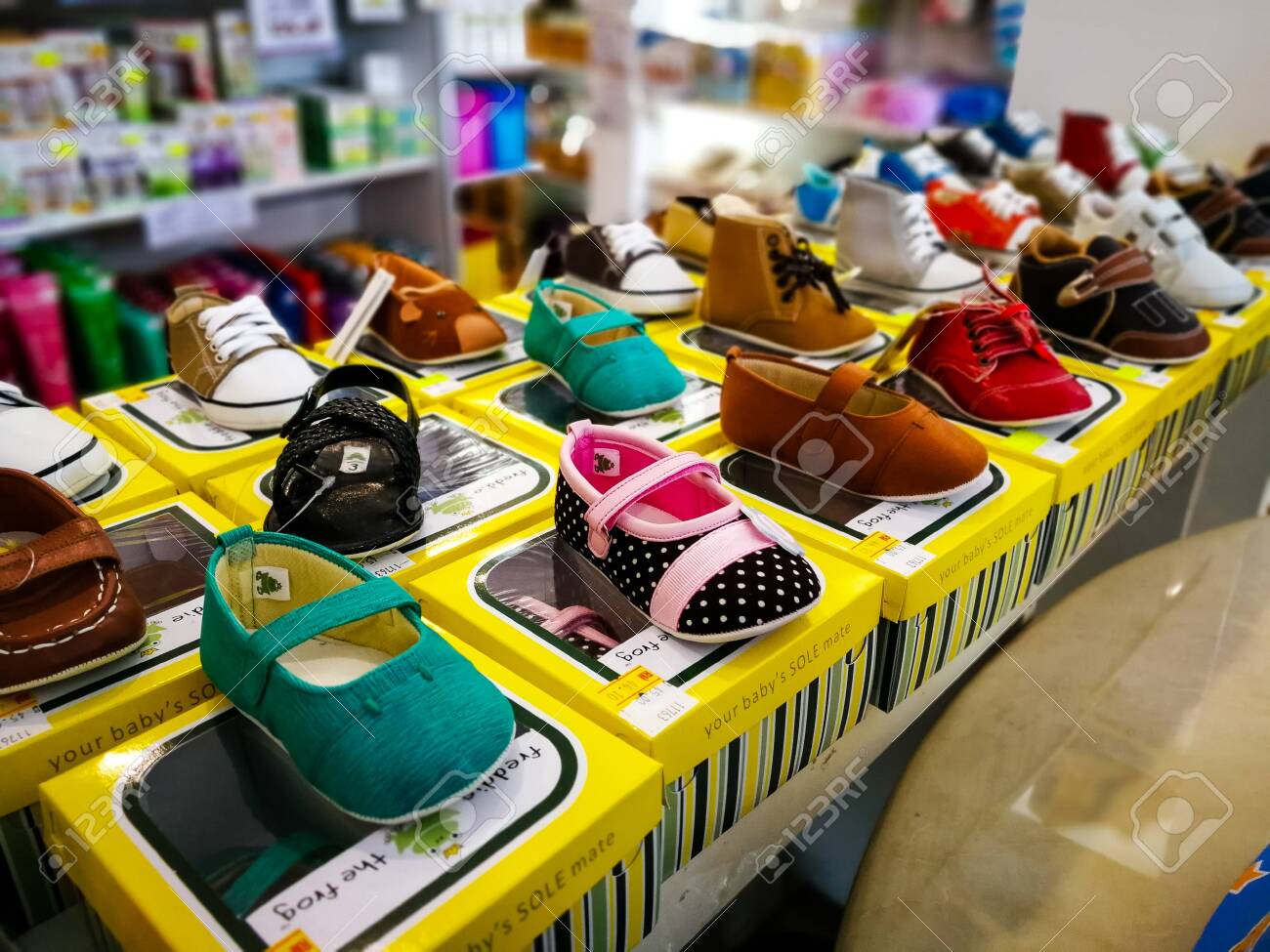 baby shoes shop