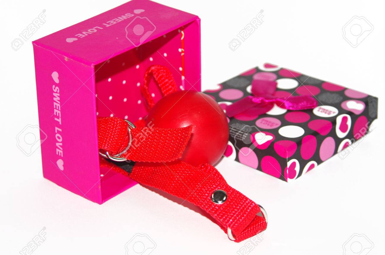 ギフト ボックスの白い背景で隔離サドマゾヒズム ギャグ の写真素材 画像素材 Image