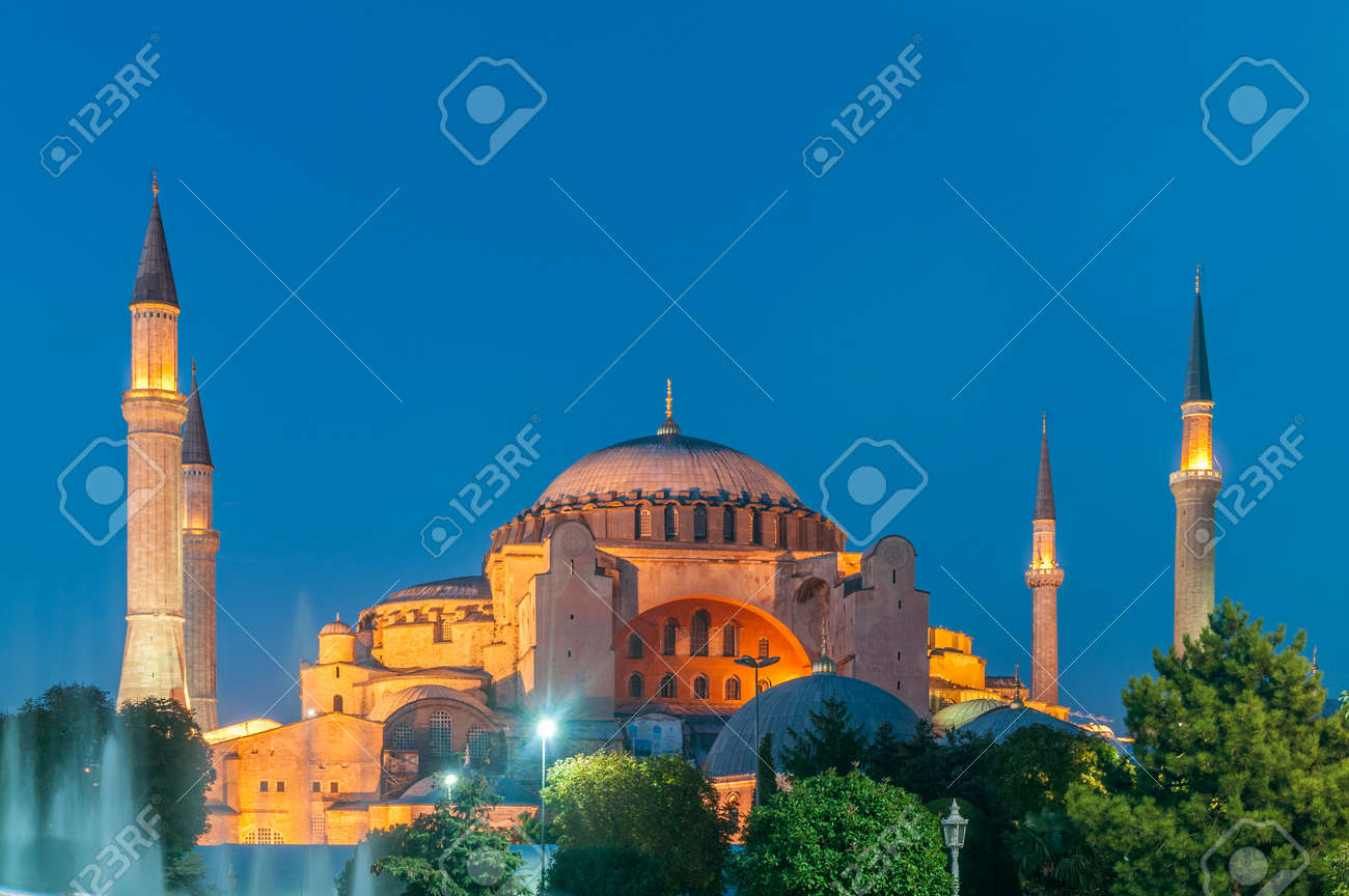 トルコのイスタンブールの有名なモスク の写真素材 画像素材 Image