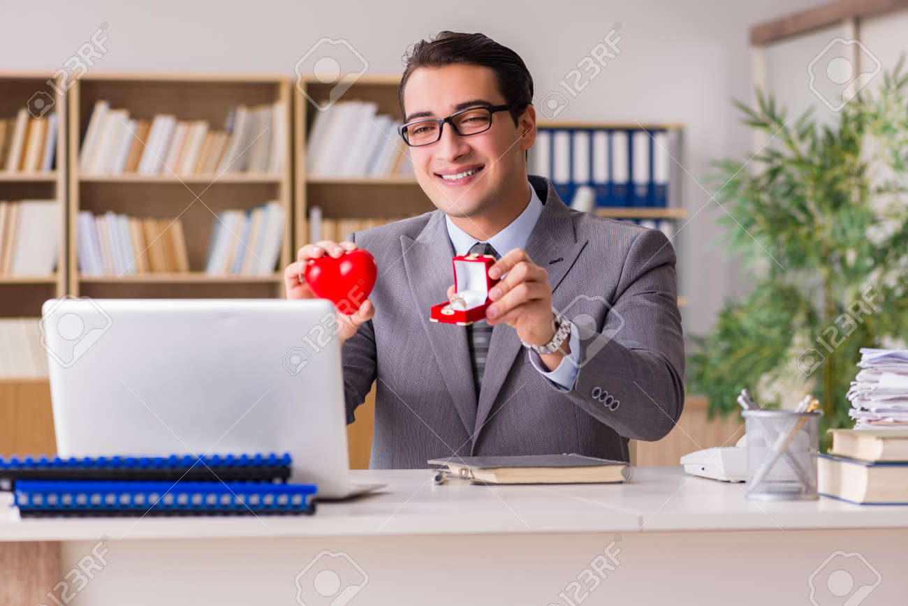 Online dating proposal