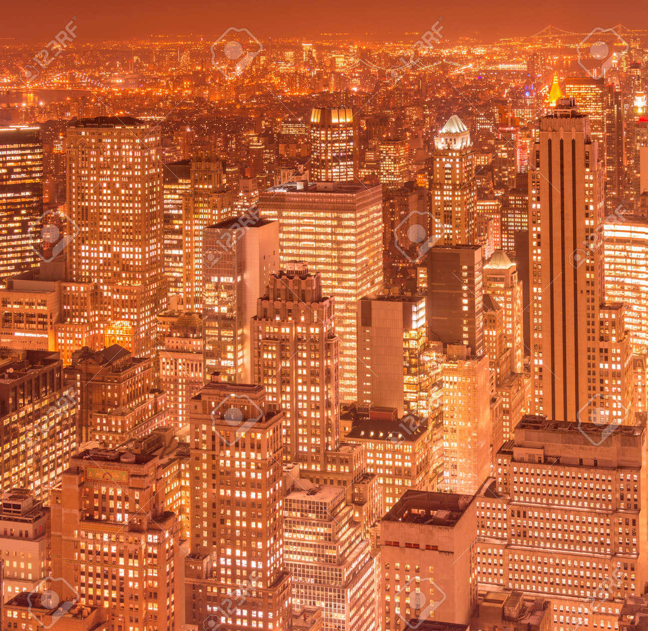 日没時間中のニューヨーク マンハッタンの景色 の写真素材 画像素材 Image 日没時間中のニューヨーク マンハッタンの景色 の写真素材 画像素材 Image