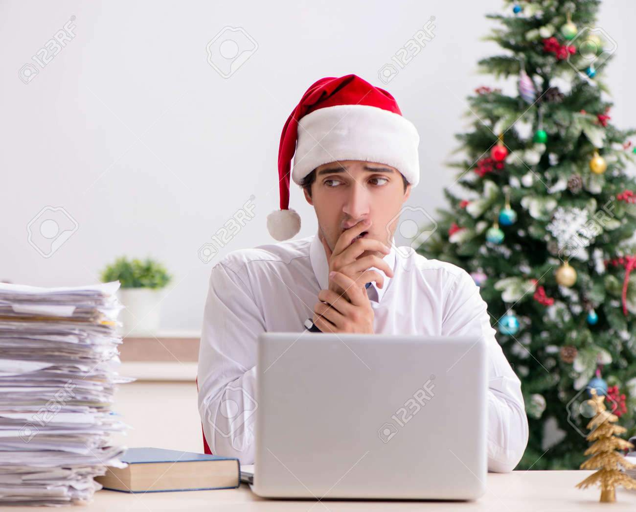 Рабочий день после праздников. Как влиться в работу после новогодних праздников. Рабочий день перед новым годом. Рабочий день после праздников. Восстанавливаемся после нового года.