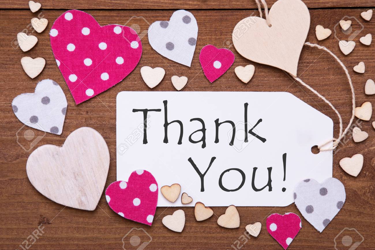 Immagini Stock Etichetta Con Cuori Di Tessuto Rosa Su Fondo In Legno Testo In Inglese Grazie Stile Retro O Vintage Image