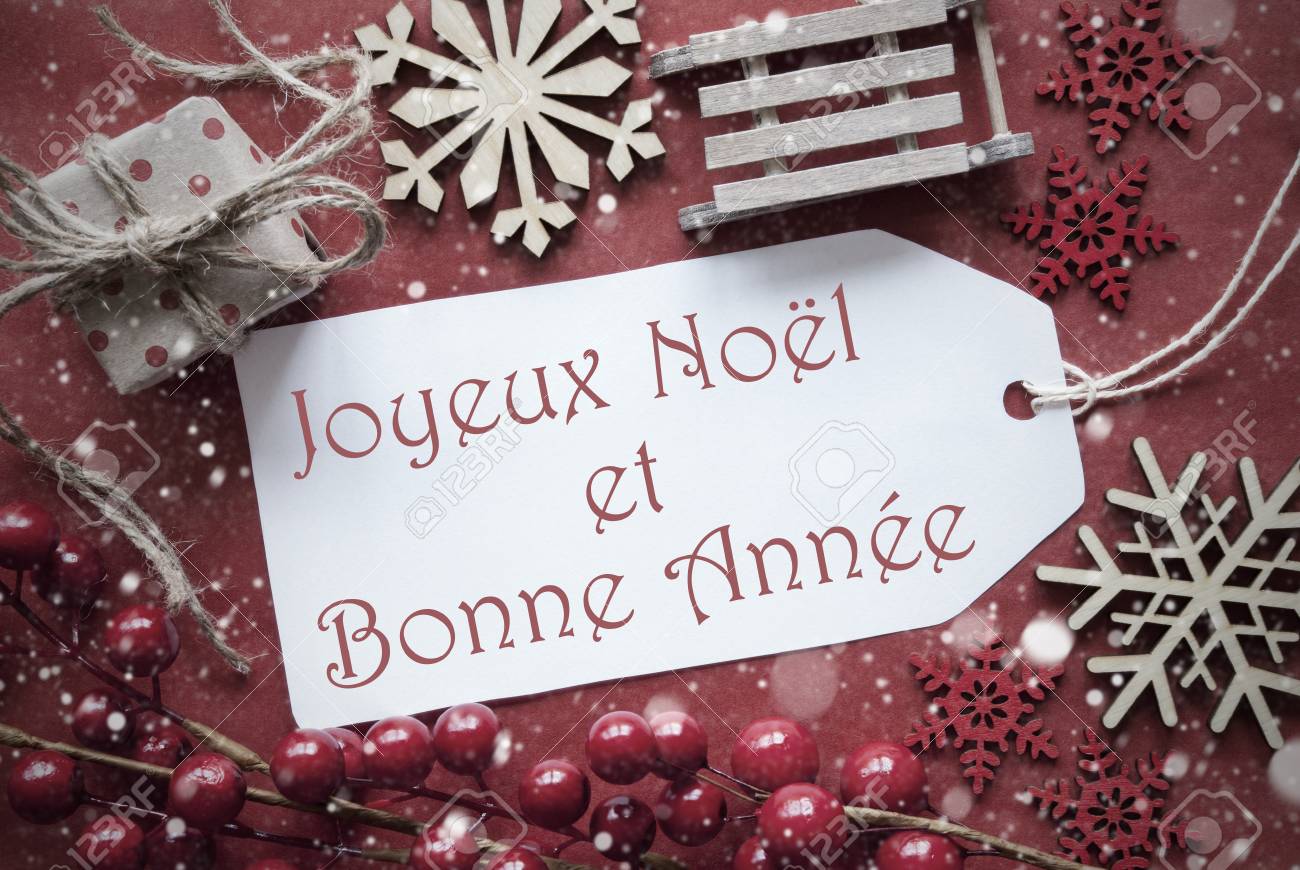 Nostalgique Decoration De Noel Comme Cadeau Ou Present Sleigh Carte Pour Joyeuses Fetes Avec Du Papier Fond Rouge Texte Francais Joyeux Noel Et Bonne Annee Moyens Joyeux Noel Et Une Bonne Annee