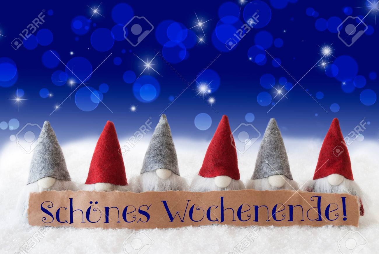 ドイツ語のテキスト Schoenes Wochenende 意味幸せな週末のラベル ノームとクリスマスのグリーティング カード スパーク リングのボケ味と雪と星と青い背景 の写真素材 画像素材 Image ドイツ語のテキスト Schoenes Wochenende 意味幸せな週末のラベル ノームとクリスマスのグリーティング カード スパーク リングのボケ味と雪と星と青い背景 の写真素材 画像素材 Image