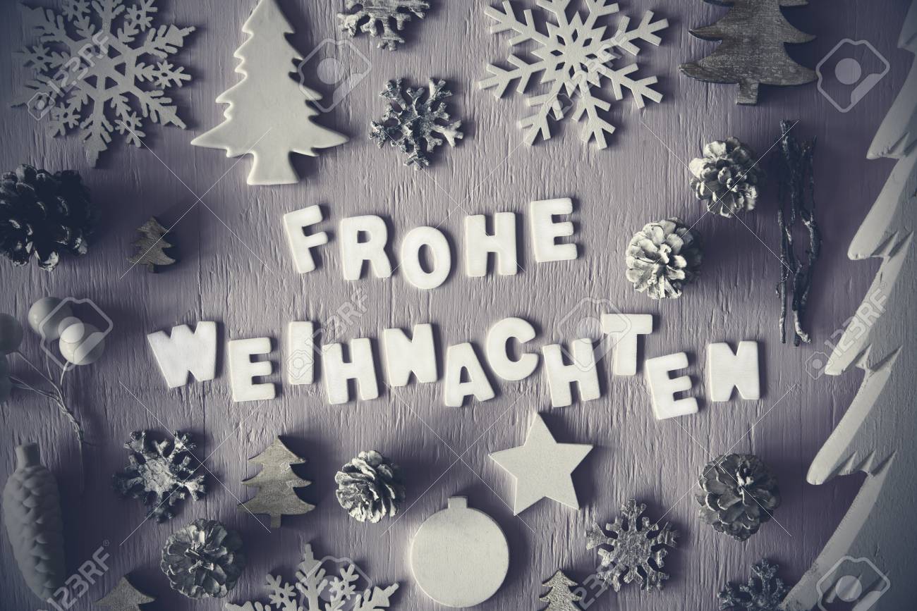 フラットレイ Frohe Weihnachten はメリークリスマス 黒と白を意味します の写真素材 画像素材 Image フラットレイ Frohe Weihnachten はメリークリスマス 黒と白を意味します の写真素材 画像素材 Image