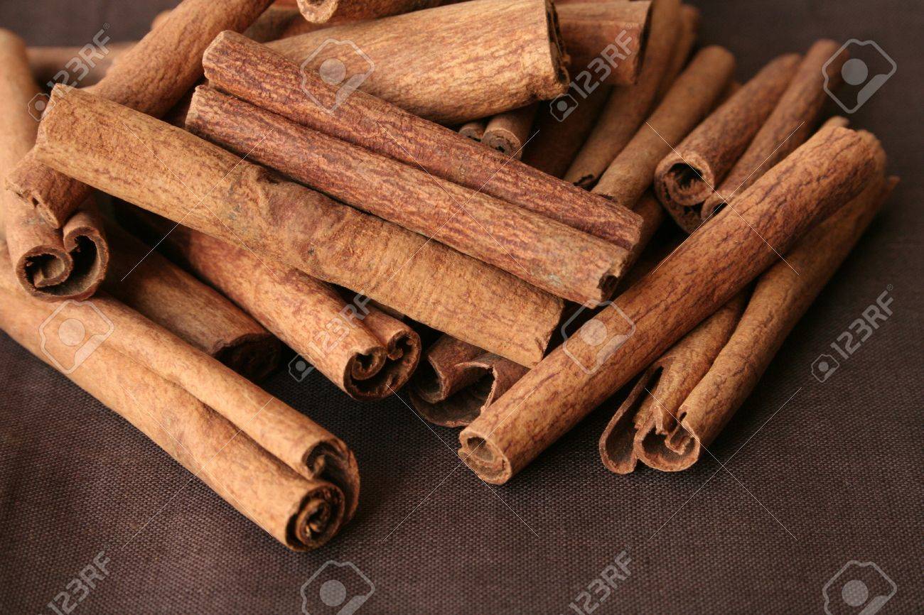 Batons De Cannelle Stock Photo Picture And Royalty Free Image Image