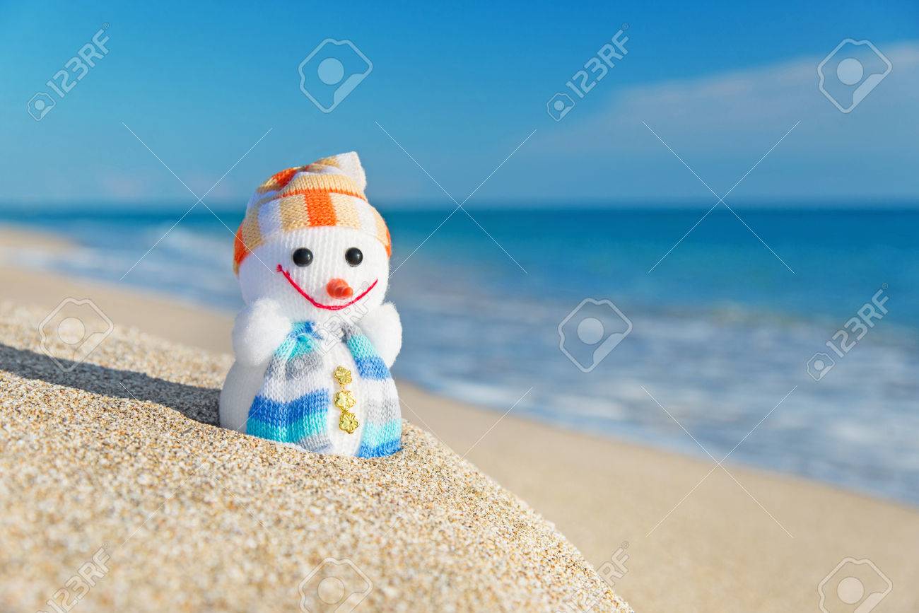 Beach Christmas Cards >> Smiley Toy Snowman At Sea Beach Holiday Concept For New Years Beach Christmas Cards >> Smiley Toy Snowman At Sea Beach Holiday Concept For New Years