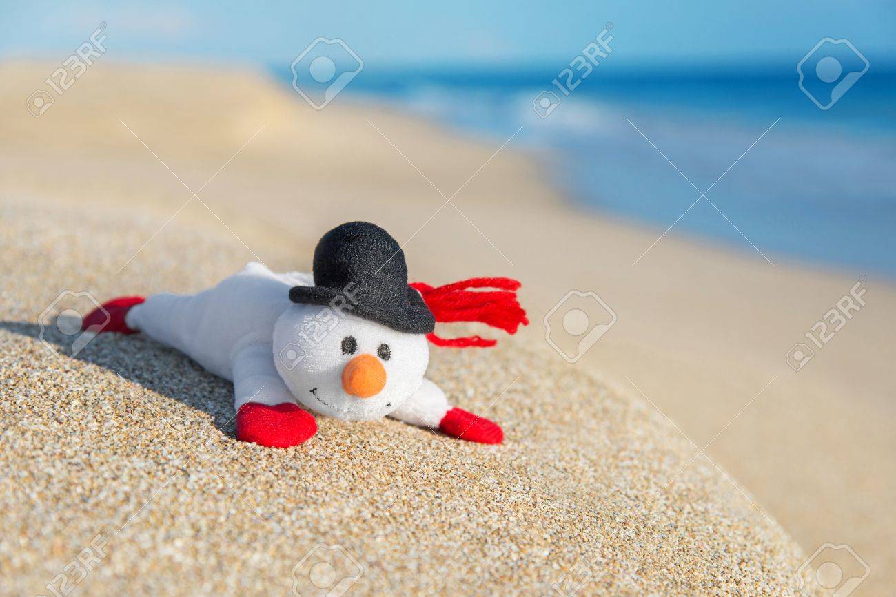 Beach Christmas Cards >> Smiley Toy Snowman At Sea Beach Holiday Concept For New Years Beach Christmas Cards >> Smiley Toy Snowman At Sea Beach Holiday Concept For New Years
