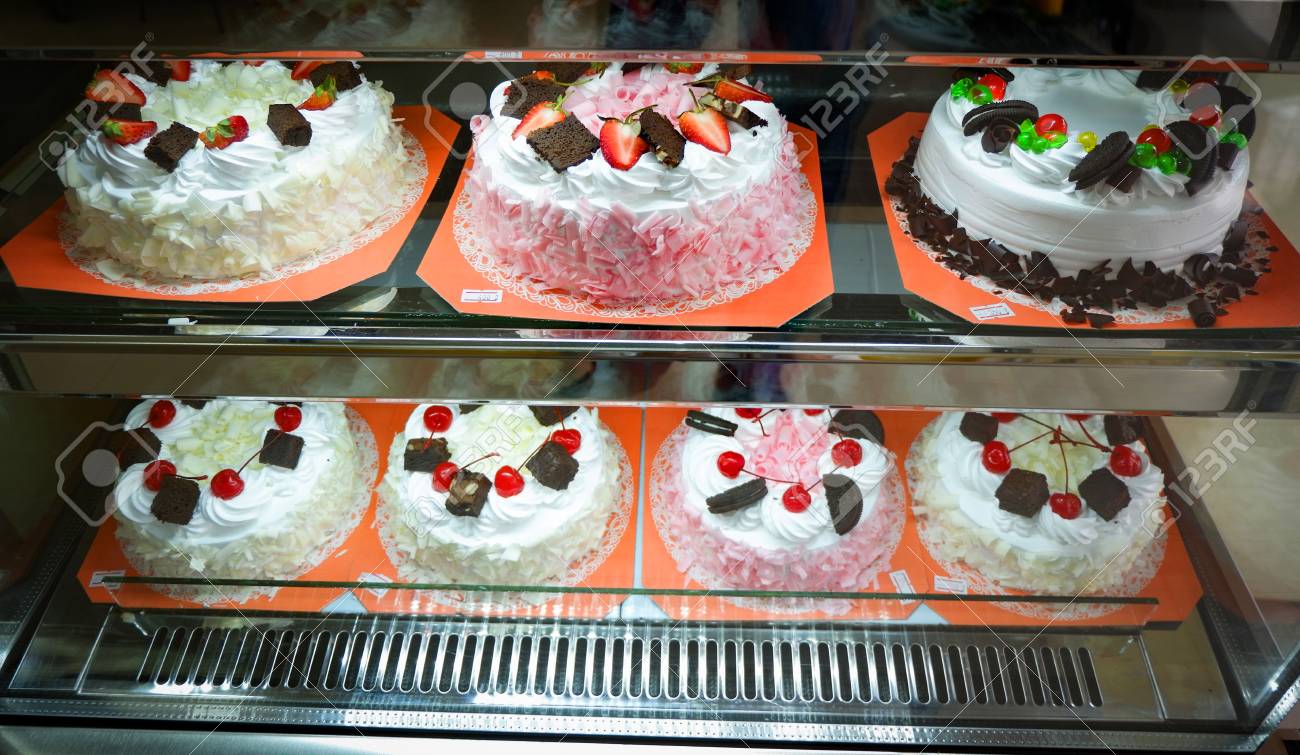 Pastelarias chinesas proibidas de vender bolos com a forma da