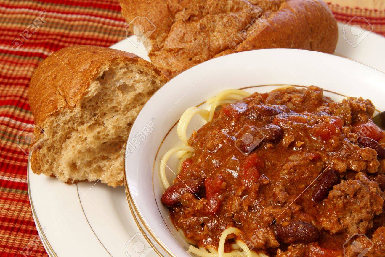 2586143-western-style-meat-and-bean-chil