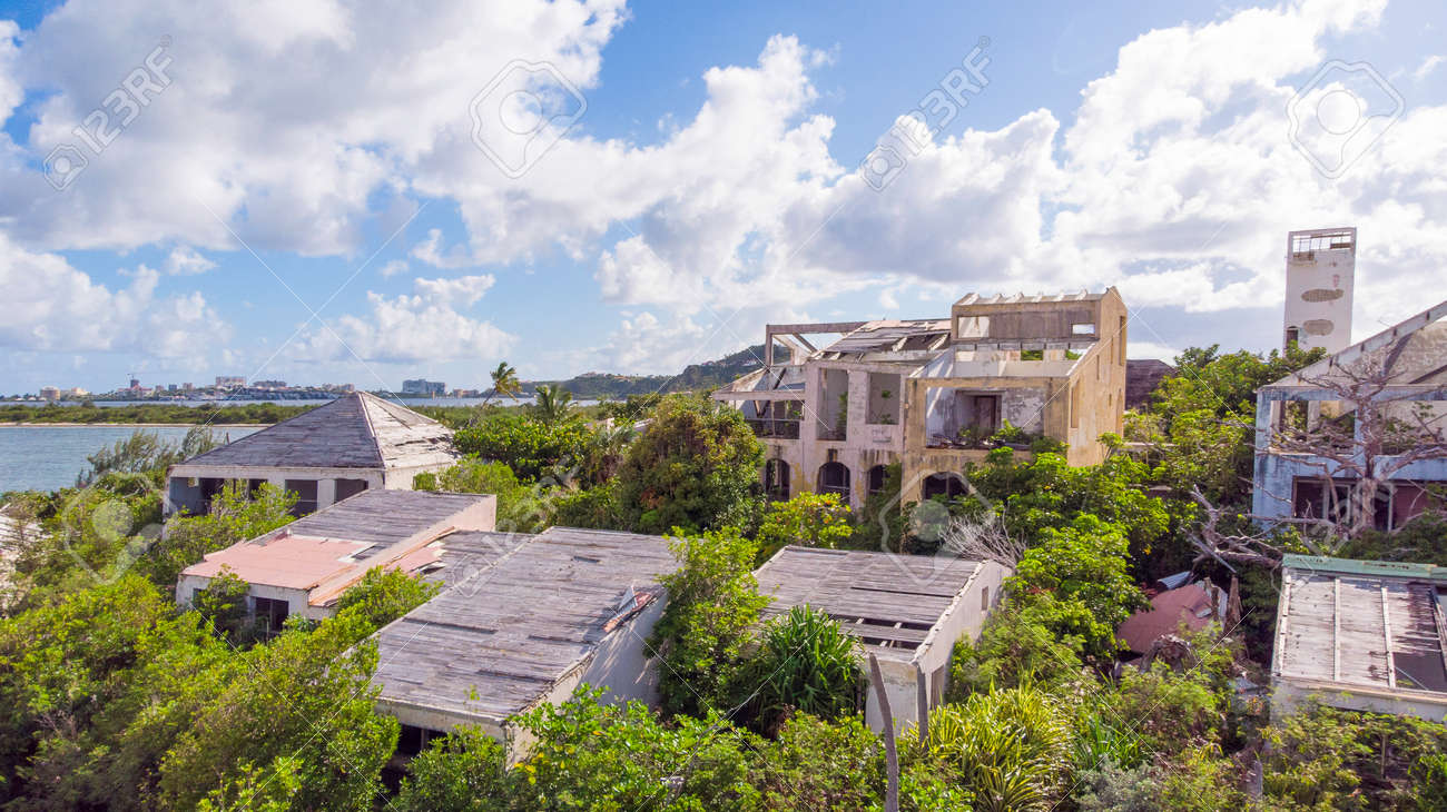 Hurricane causes damages to La belle creole building in the caribbean island of st.martin. - 152079972 Hurricane causes damages to La belle creole building in the caribbean island of st.martin. - 152079972