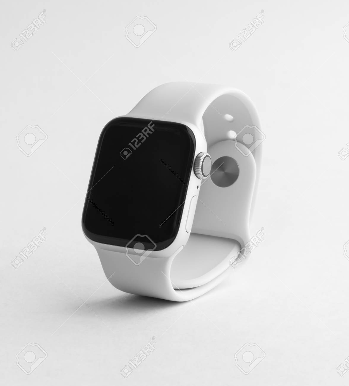 apple watch series 4 smart watches