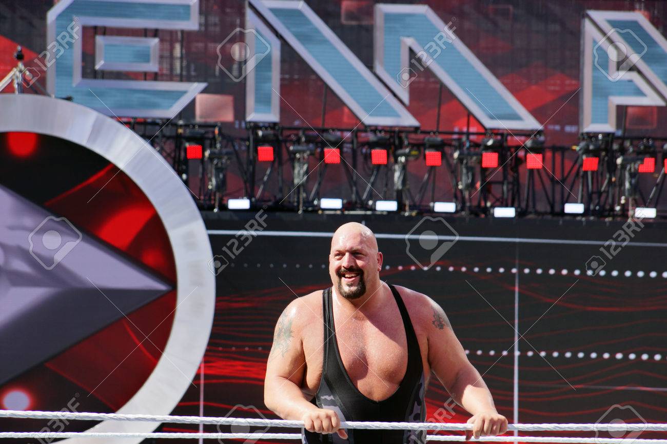 サンタ クララ - 3 月 29 日: WWE のレスラーのビッグショー笑顔を彼は サンタ クララ - 3 月 29 日: WWE のレスラーのビッグショー笑顔を彼は