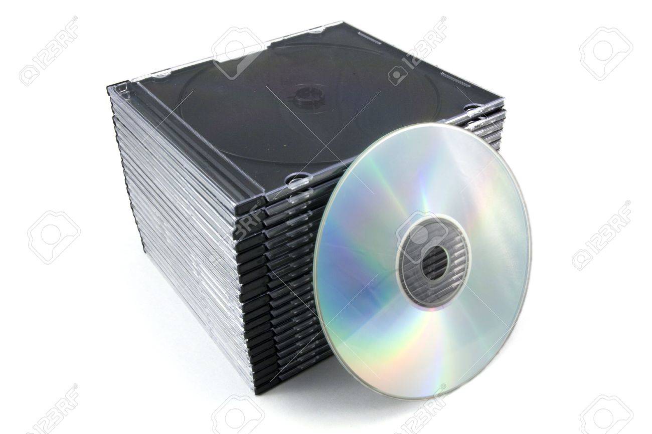 空の Cd と Cd ケースのスタック の写真素材 画像素材 Image