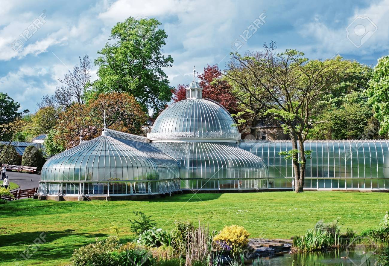 グラスゴー イギリス 11 年 5 月 8 日 グラスゴー植物園です グラスゴーは イギリスでスコットランドの低地の都市です の写真素材 画像素材 Image グラスゴー イギリス 11 年 5 月 8 日 グラスゴー植物園です グラスゴーは イギリスでスコットランドの低地の都市です の写真素材 画像素材 Image