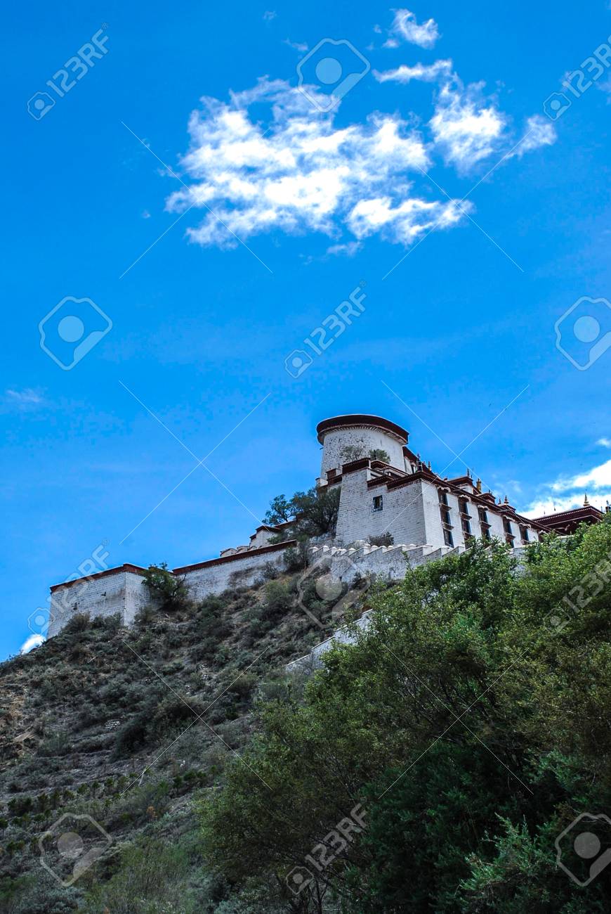 etiam-dictum-ipsum-a-felis