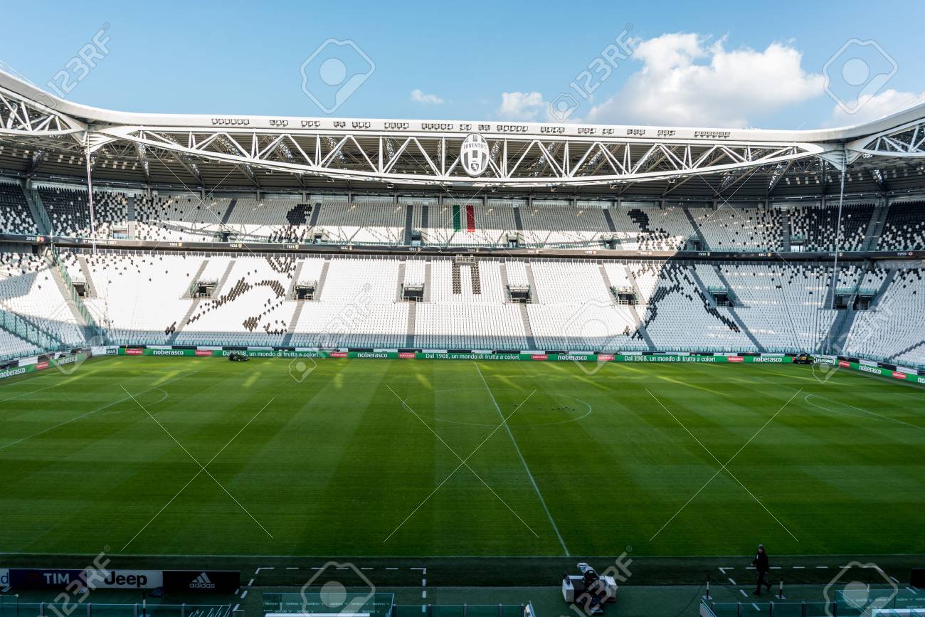 ユベントススタジアムは、イタリアFCユベントスの主要なサッカーチームの一つに家ですの写真素材・画像素材 Image 92254618