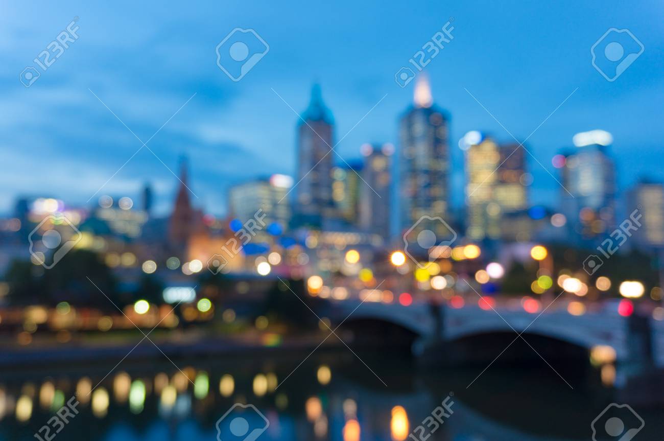 ボケ味 夜の街並みの背景をぼかし メルボルン オーストラリア の写真素材 画像素材 Image ボケ味 夜の街並みの背景をぼかし メルボルン オーストラリア の写真素材 画像素材 Image