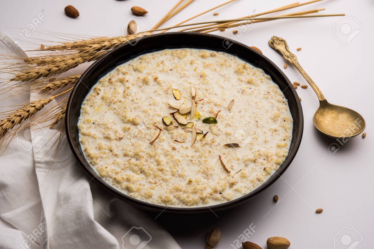 Daliya Kheer Or Dalia Payasam – Broken Or Cracked Wheat And Milk Porridge  With Sugar Cooked In Indian Way. Dalia Is A Popular Breakfast Cereal In  North India 正版图像123RF中国- 高质量免版税图像库. Image