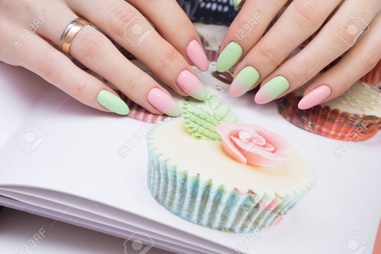 Natural nails with gel polish applied. Ideal manicure and women's hands. - 92332695 Natural nails with gel polish applied. Ideal manicure and women's hands. - 92332695