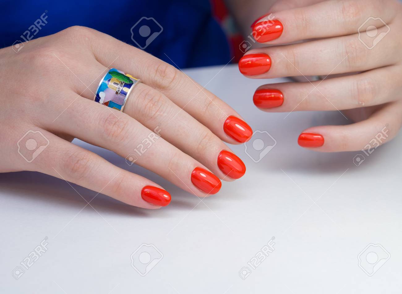 Beautiful natural nails and attractive manicure on women hands. - 92883694 Beautiful natural nails and attractive manicure on women hands. - 92883694