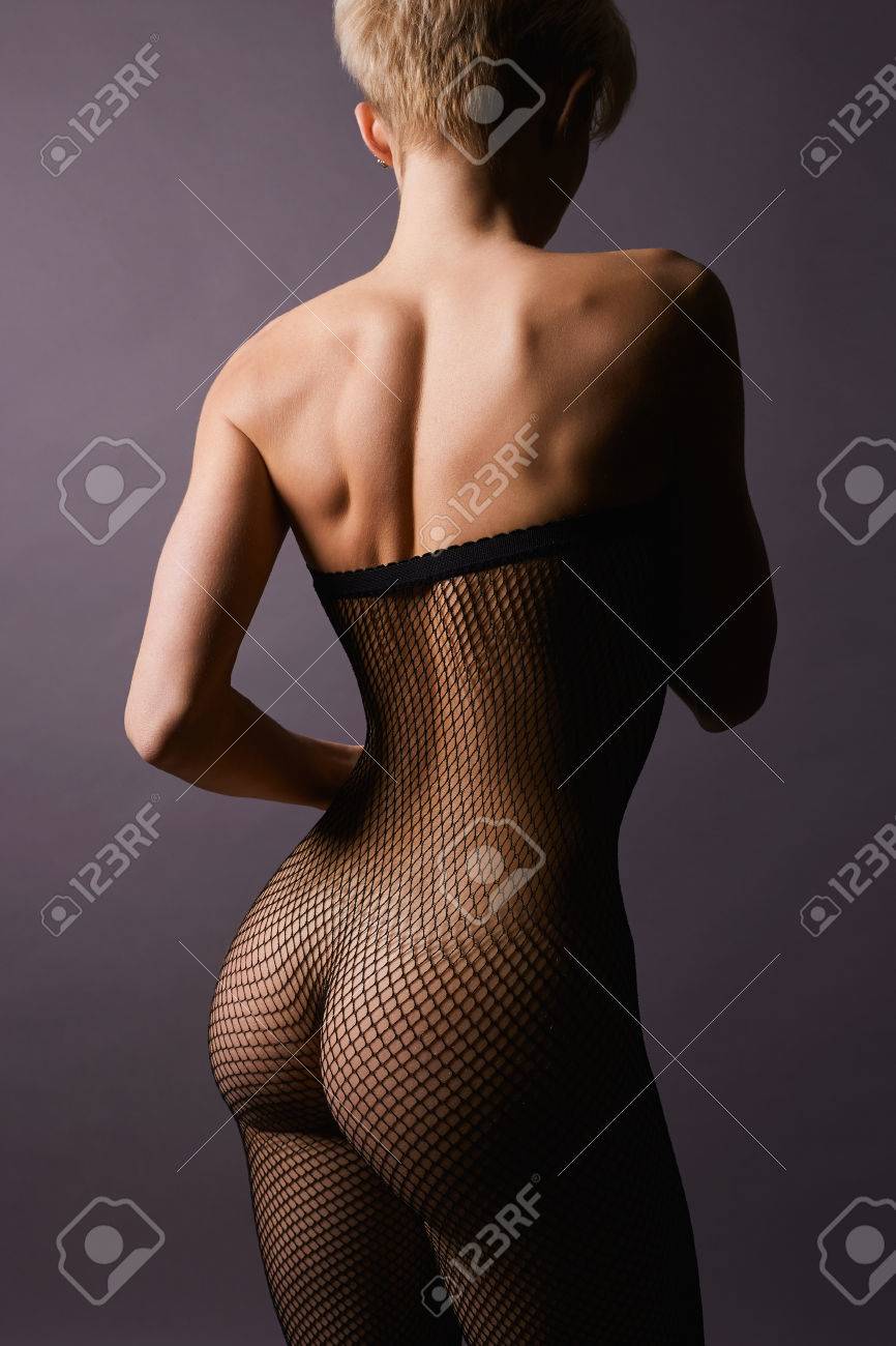 Fille Sexy Nue De Beauté Dans Des Bas De Nylon. Portrait De Femme Nue  Banque D'Images et Photos Libres De Droits. Image 81154007
