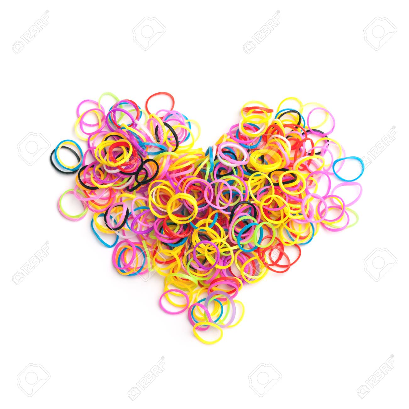Bandas De Colores Redondos Pequeños De Goma Para Hacer Pulseras Telar Arco Iris En Forma De Corazón Aislado En El Fondo Blanco Fotos Retratos Imágenes Y Fotografía De Archivo Libres De Derecho