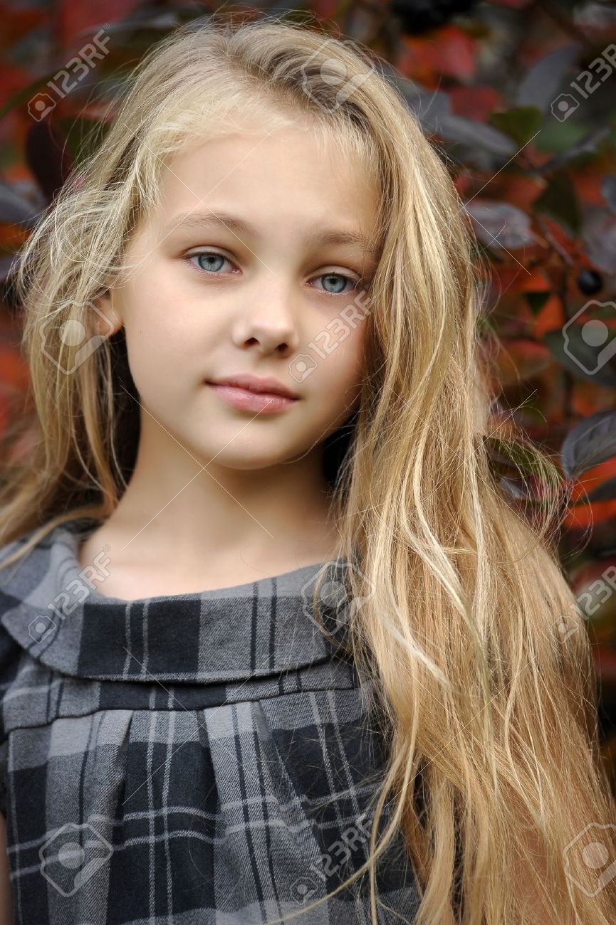 19340402-beautiful-long-haired-blonde-girl-Stock-Photo-girl-pretty.jpg