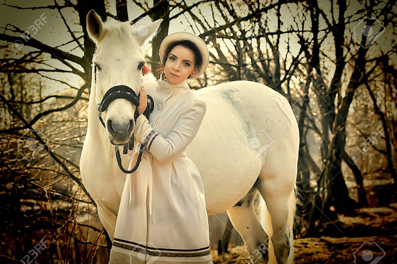 robe blanche cheval