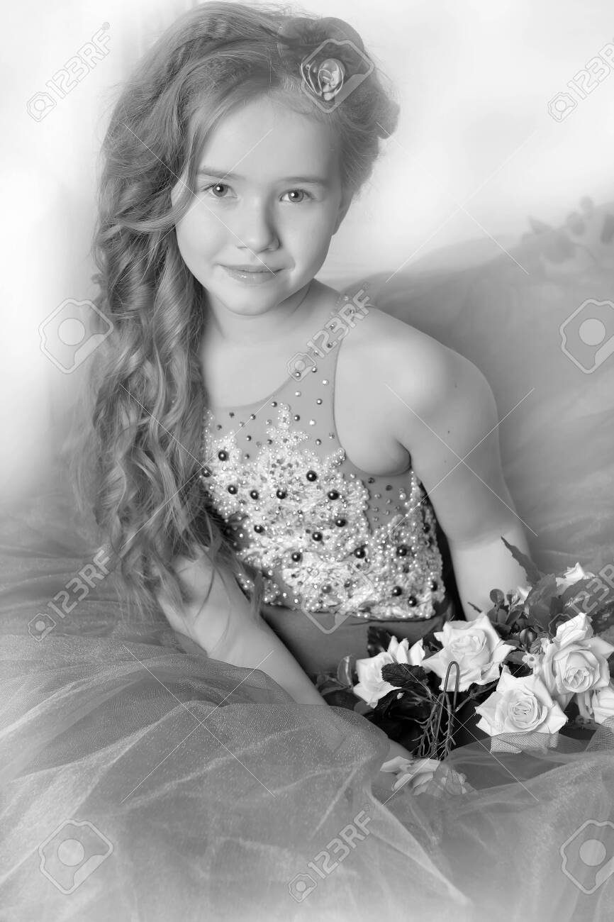 Young Girls Retro Young Girls Retro