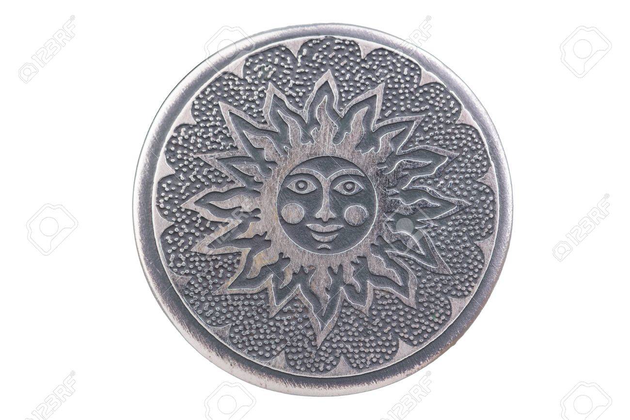 太陽 太陽の顔のイメージは 国籍 宗教を問わず すべての人に喜びを与えます 太陽 すべての幸福と健康のシンボルです の写真素材 画像素材 Image