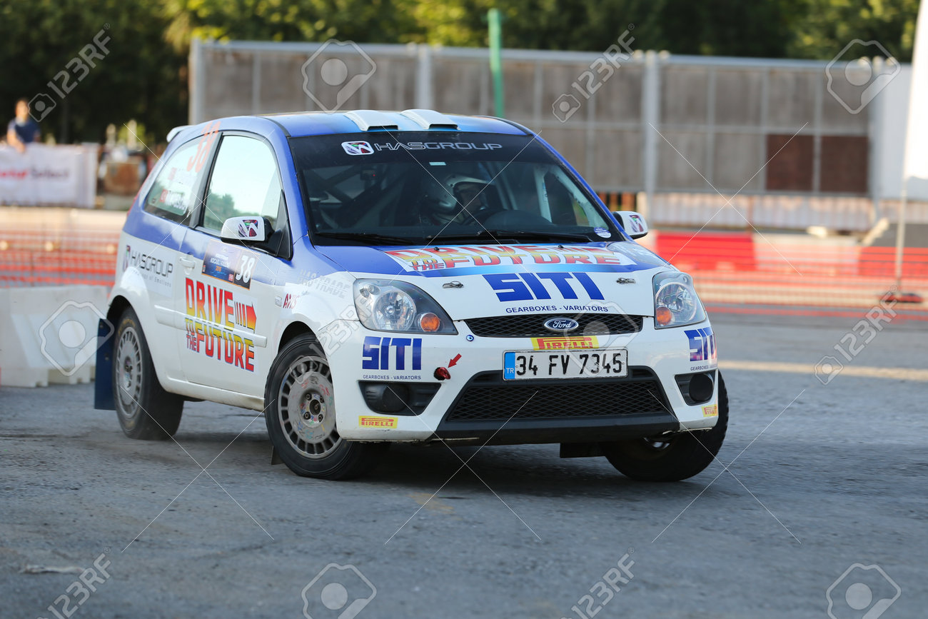 ford fiesta st rally