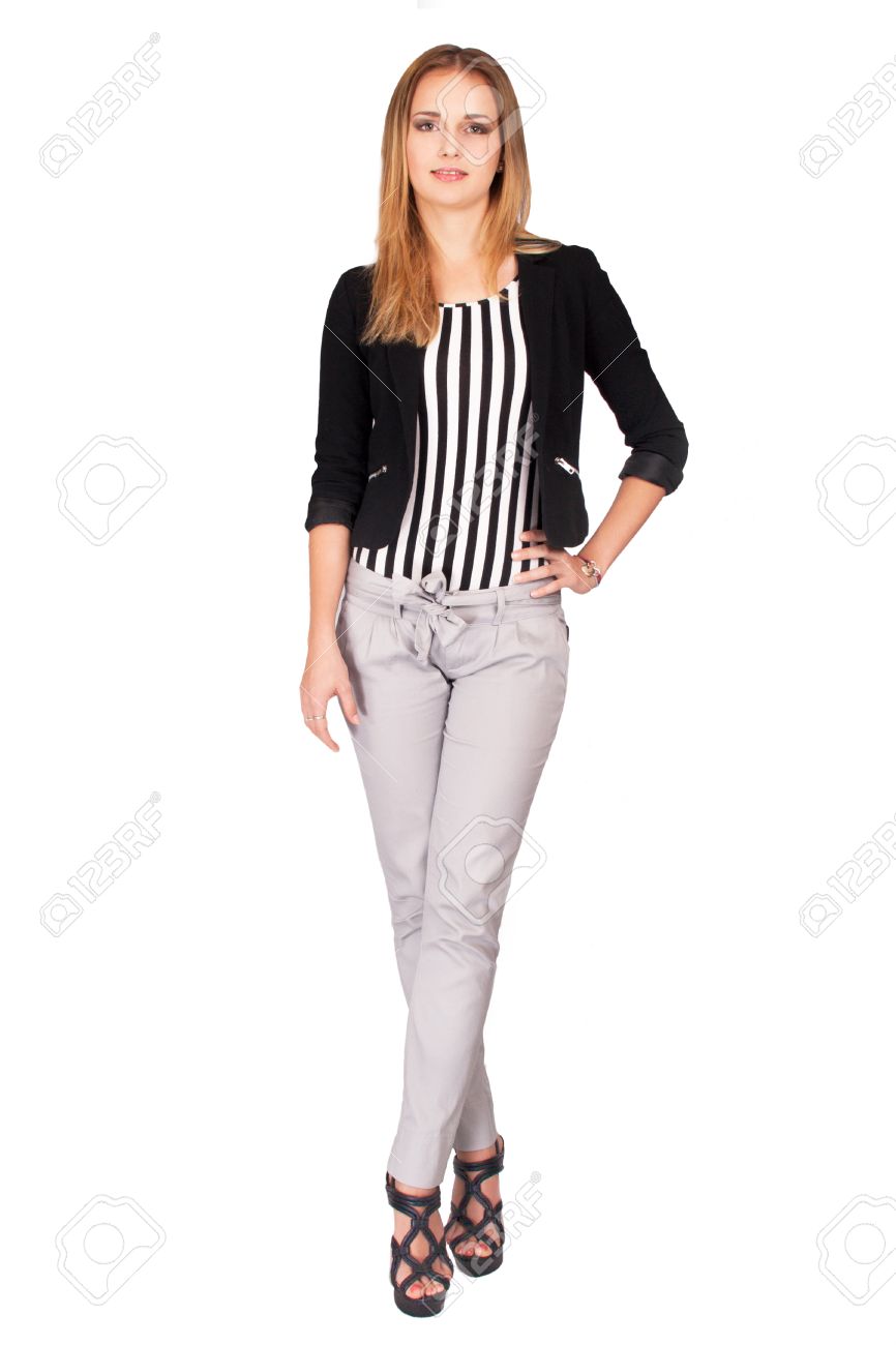 女性 モデル スタジオに立って ポーズ の写真素材 画像素材 Image