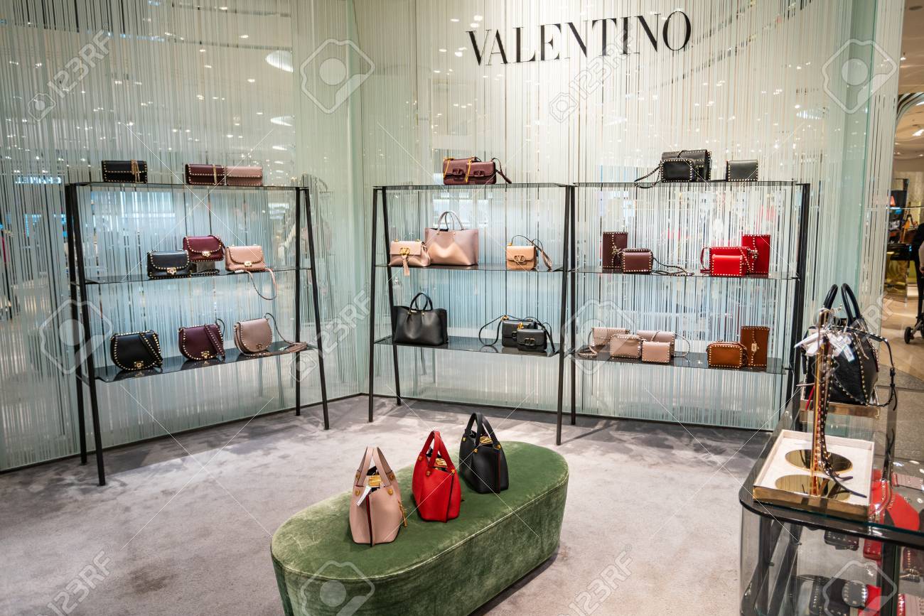 valentino store